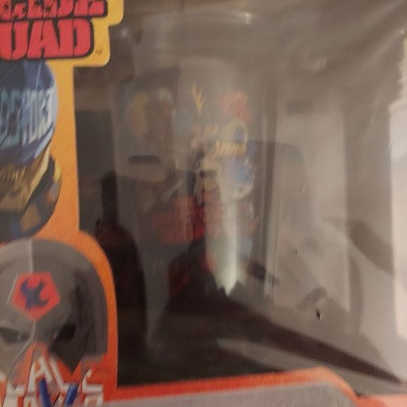 Rare- DC Comics The Suicide Squad Collector Box – 5 Collectible Items - Picture 4 of 8